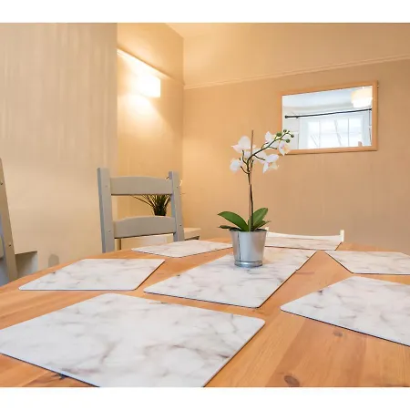 Spacious, Charming Southville For 5 Apartman Bristol