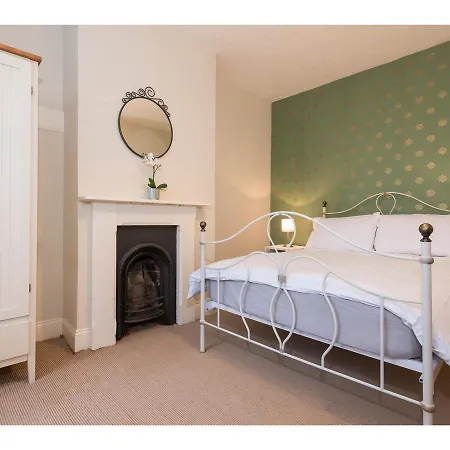 Spacious, Charming Southville For 5 *