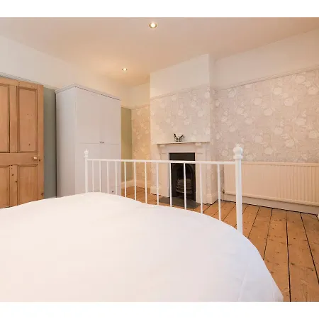 Spacious, Charming Southville For 5 *